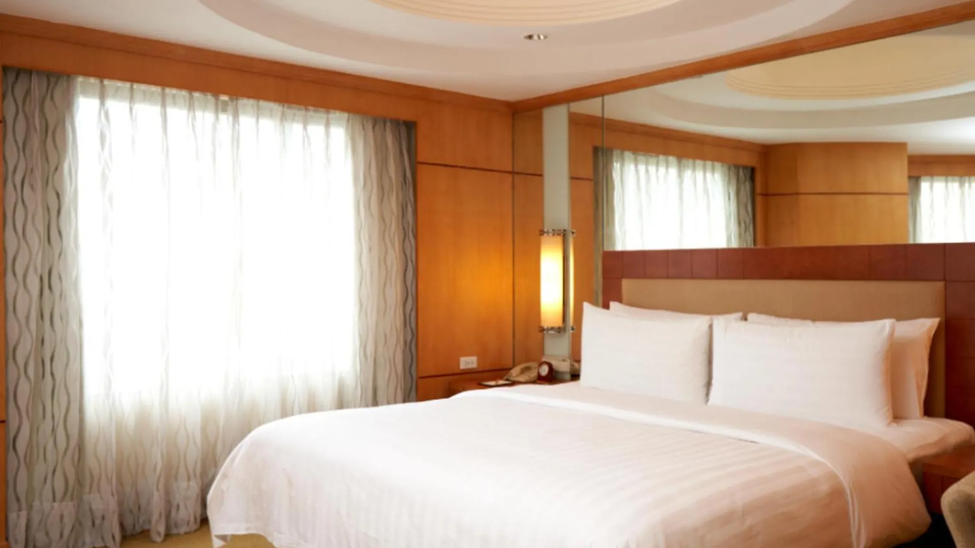 Hotel Makati Shangri-La, Manila Makati City