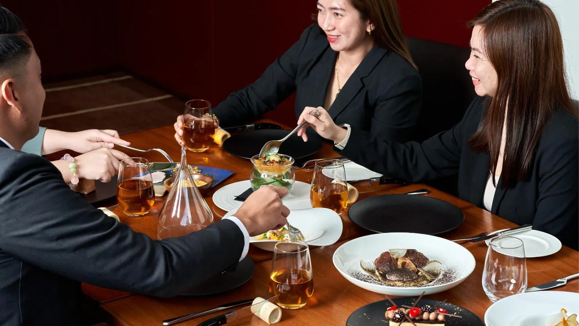 Makati Shangri-La, Manila Μακάτι 5*,  Φιλιππίνες